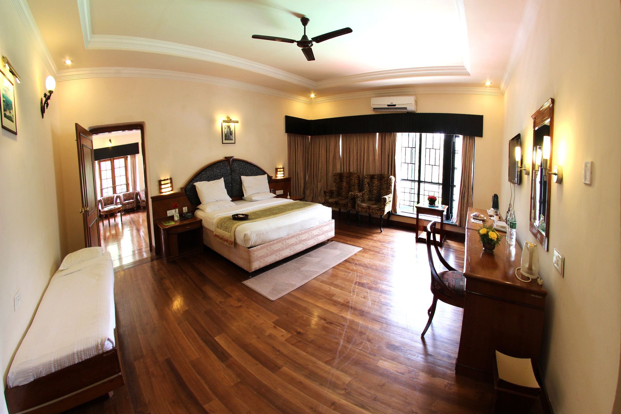 Hotel Ktdc Aranya Nivas Thekkady Kumily Exterior foto